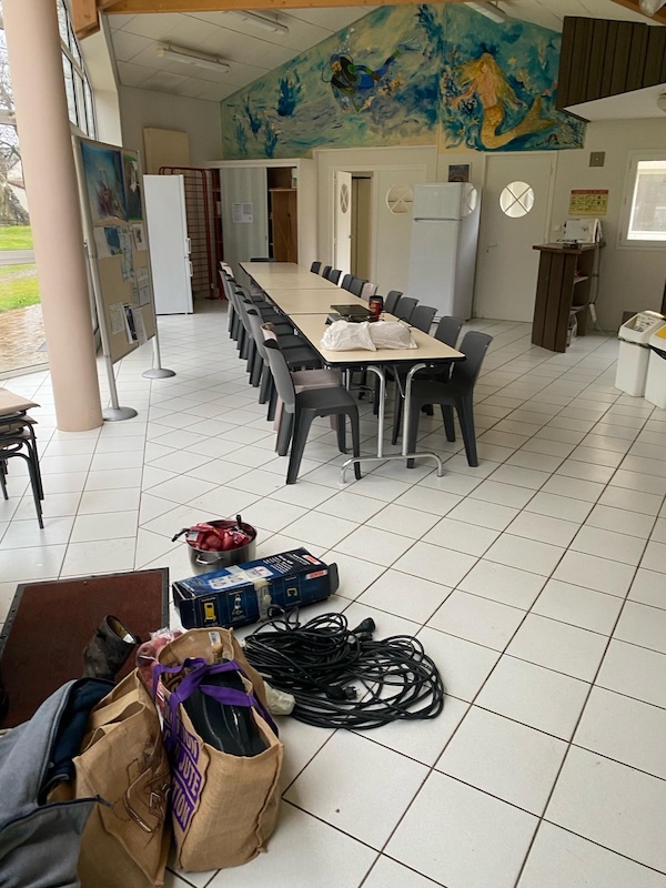 Salle repas et formation Beffes